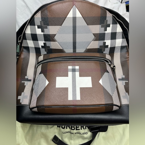 COPY - Burberry Men Backpack - Picture 1 of 8